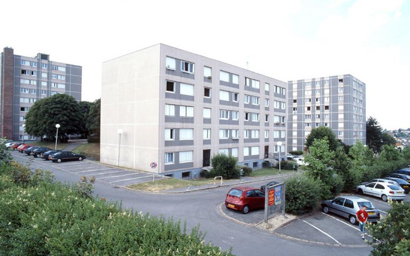 Vue de deux des bâtiments de la cité, aujourd'hui copropriété.