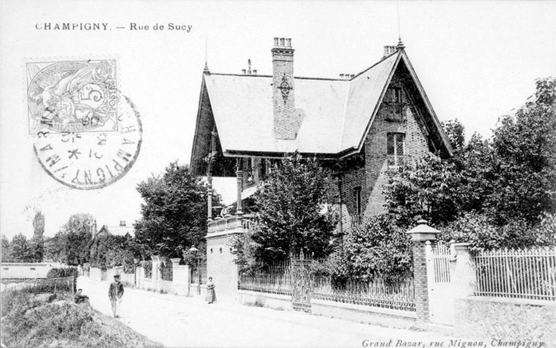 Vue de la rue de Sucy, aujourd'hui de Musselburgh ; au premier plan, une villa.