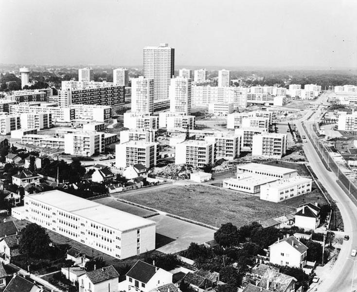 Vue aérienne du grand ensemble de Bois-l'Abbé.