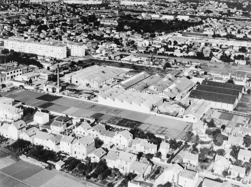 Vue aérienne du quartier du Maroc au niveau des bâtiments de l'usine du Rotin.