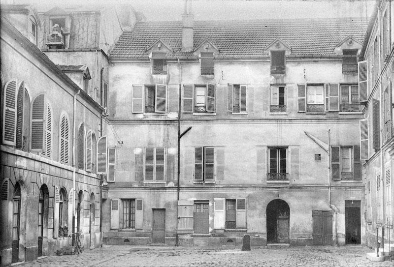 Cour commune.