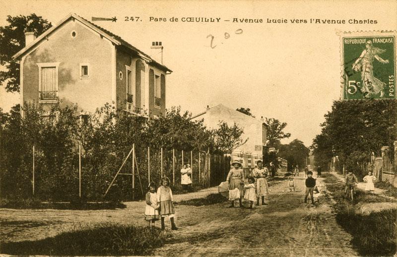Parc de Coeuilly, avenue Lucie (aujourd'hui avenue Charles-Baudin) vers l'avenue Charles (aujourd'hui avenue Jean-Jacques Rousseau).