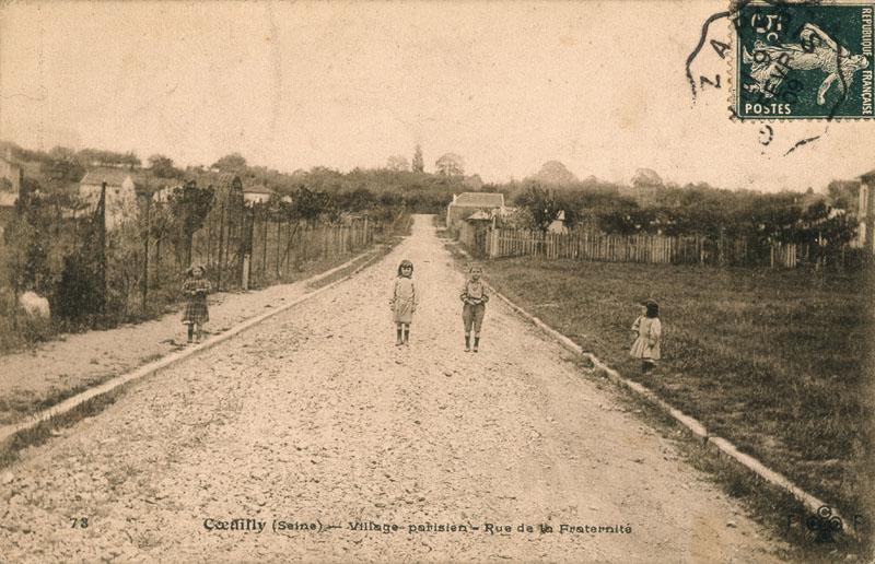 Coeuilly, Village Parisien, la rue de la Fraternité.