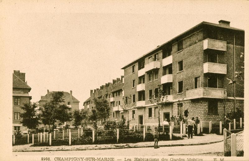 Vue des bâtiments, habitations des gardes mobiles.