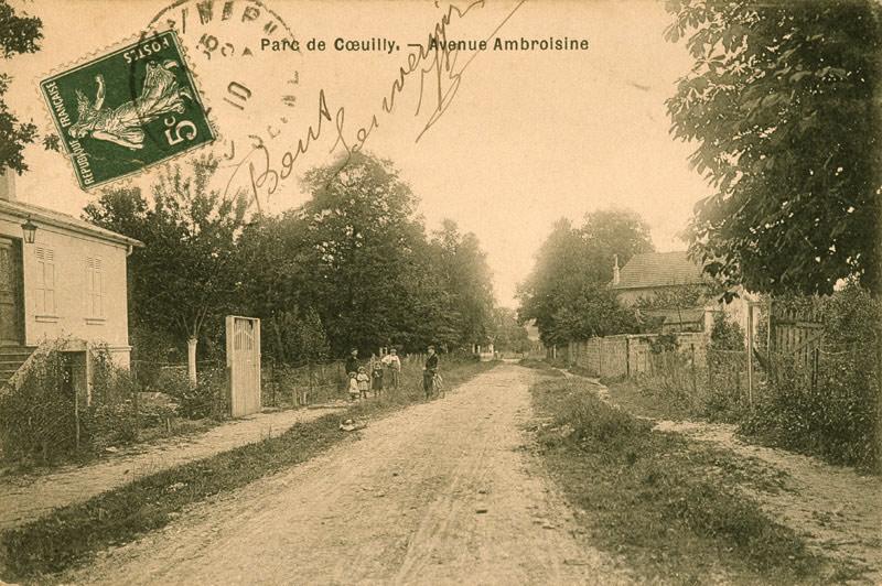 Parc de Coeuilly. Avenue Ambroisine