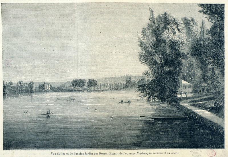 Vue du lac et de ses berges.