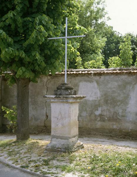 ancienne croix de chemin