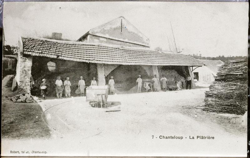 entrée de la plâtrière de Chanteloup