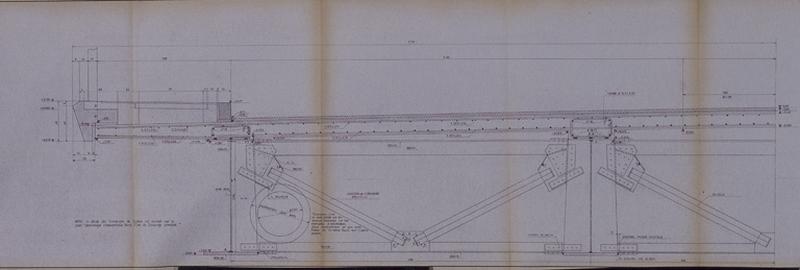 Projet de pont à reconstruire sur la Seine : coupe longitudinale d'une travée de l'ouvrage, 1963.