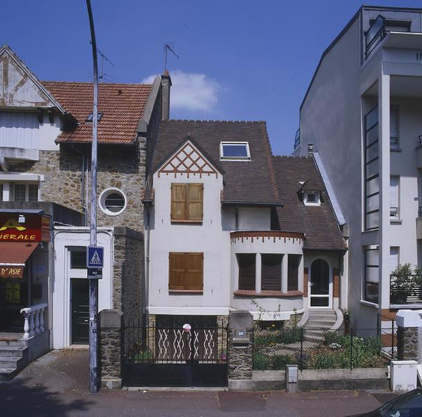 Vue d'ensemble depuis la place du Général-Leclerc.