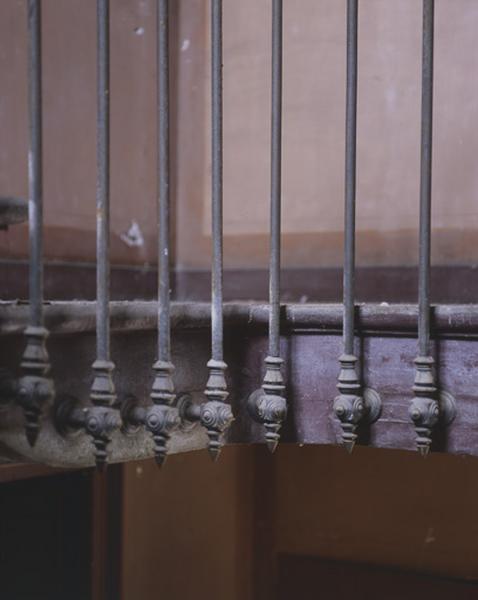 Balustres de l'escalier intérieur principal.