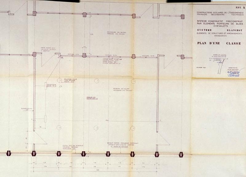 Plan d'une classe construite selon le système Blanchot (système constructif préconstruit par éléments porteurs de blocs chevalets, éléments de structures et aménagements standards).