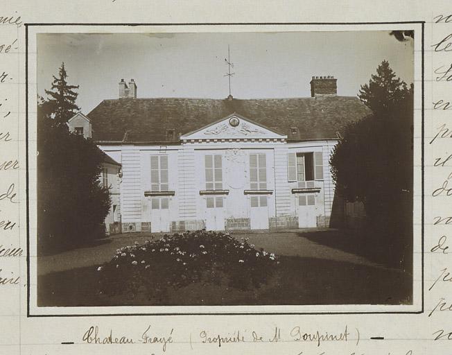 Vue d'ensemble ; photographie extraite de la monographie communale rédigée en 1899 par l'instituteur Anatole Roy.