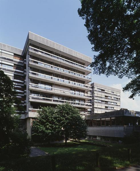 Vue de la façade principale du bâtiment Georges-Brassens.