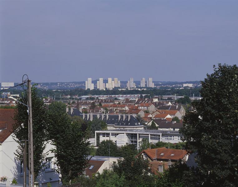 Les tours vues du coteau de Juvisy-sur-Orge.