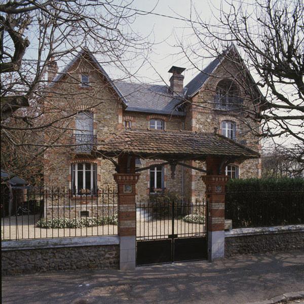 Vue d'ensemble de la maison.