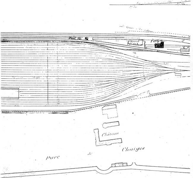 Gare de Juvisy-triage : plan des limites de la communauté d'entretien et d'exploitation des compagnies d'Orléans et de la Grande Ceinture, comprenant la gare de voyageurs (dite 'Juvisy-local') et la gare de triage : plan du triage au départ de la voie de débranchement : document non signé, daté du 17 août 1901.