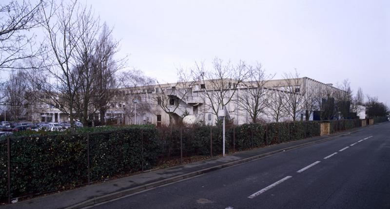 Bâtiments de l'Institut National de l'Audiovisuel (INA) (ancien ORTF), construit en 1971.