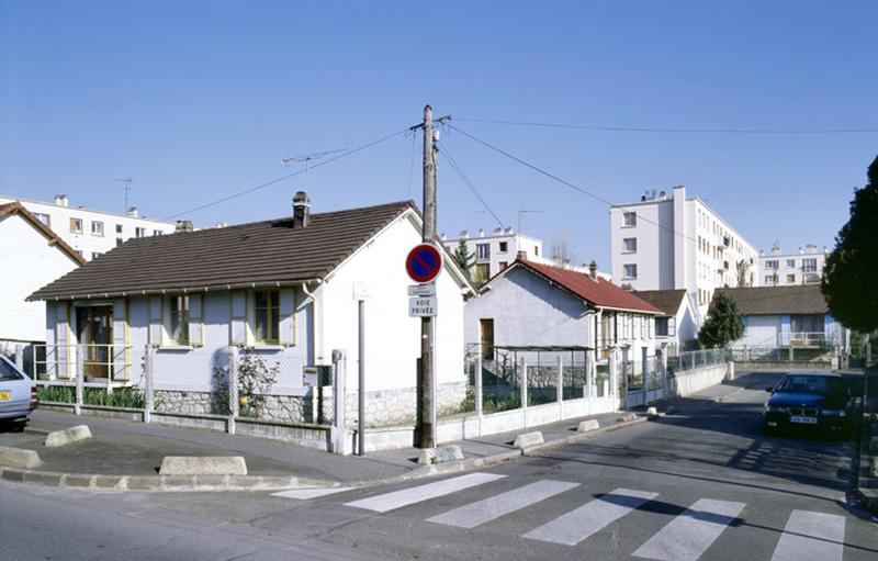 Autre vue de quelques maisons de cet ensemble de castors.