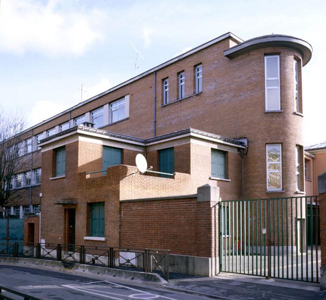 Vue du groupe scolaire Albert-Thomas.