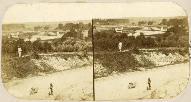Vue stéréoscopique depuis les hauteurs de Bry, en contrebas, le pont suspendu sur la Marne.