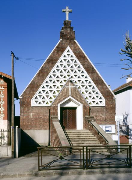 Vue de la façade principale.