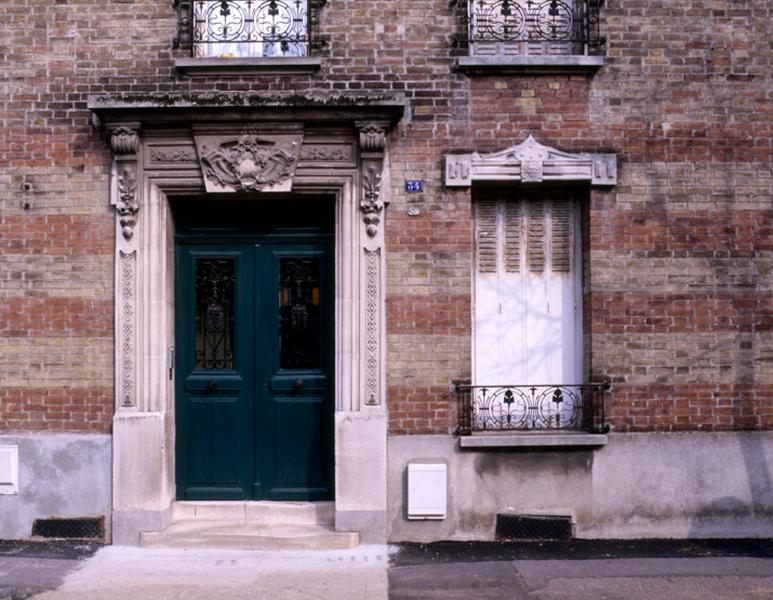 Détail de la porte d'entrée.