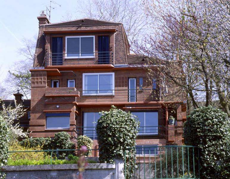 Vue de la villa construite par l'architecte pour son propre compte dans les années 1930.