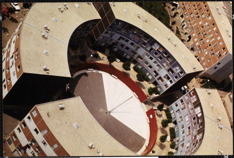 Vue d'ensemble de la place de la Lance, aujourd'hui totalement détruite.