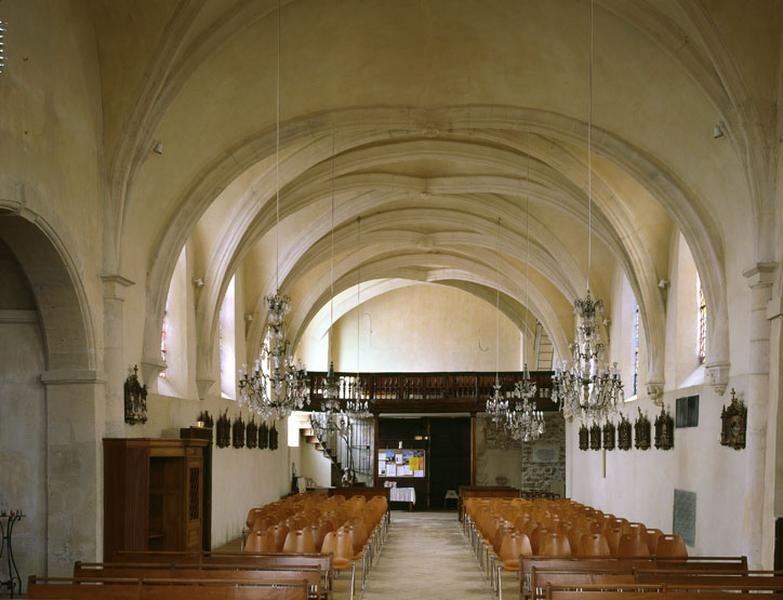 vue d'ensemble de l'intérieur en direction de la tribune