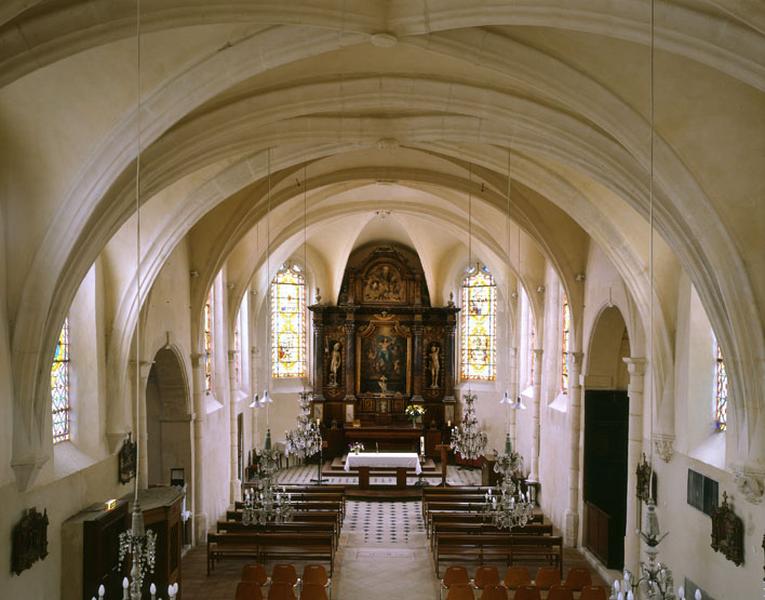 vue d'ensemble de l'intérieur en direction du choeur