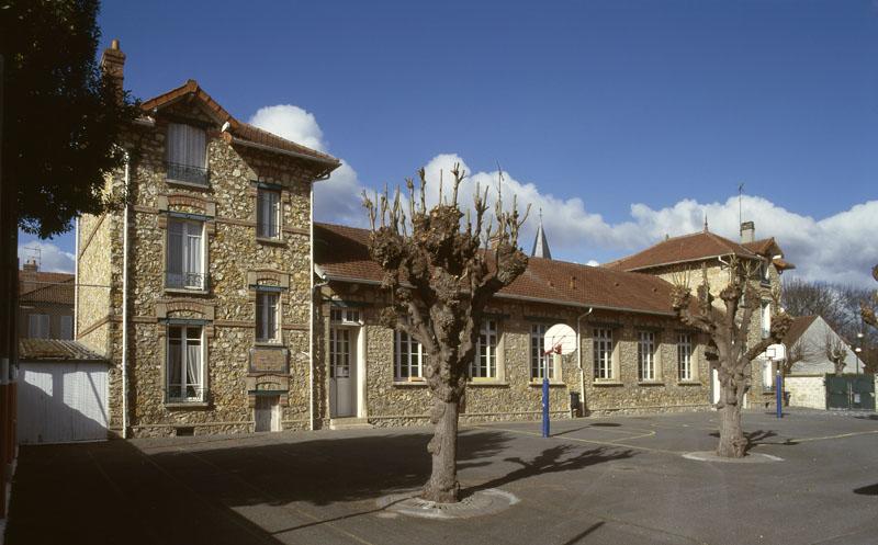 la façade sur cour