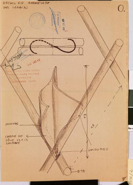 Détails de fabrication des gardes-corps métalliques des loggias.