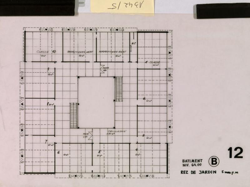 Groupe scolaire G3. Plan du rez de jardin du bâtiment B (école primaire) du dossier d'avant-projet, 1972. Emile Aillaud, architecte.