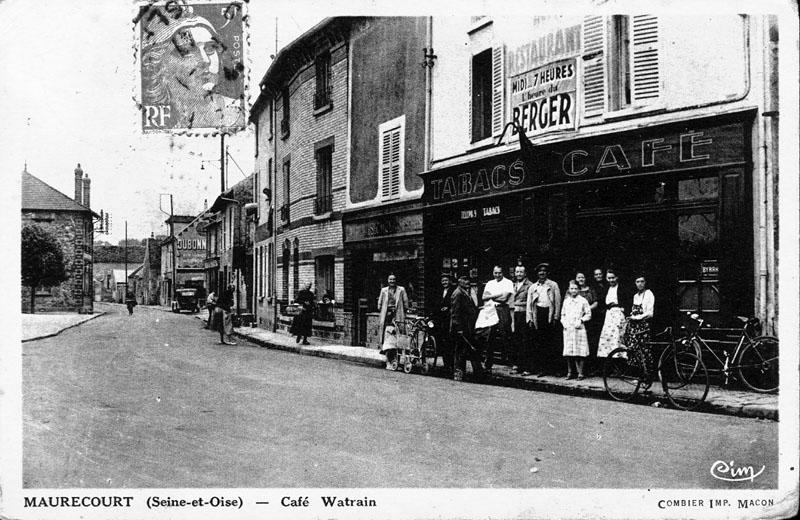 l'actuelle rue du Maréchal Leclerc, en face de l'église