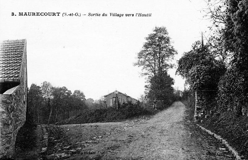 route montant vers l'Hautil