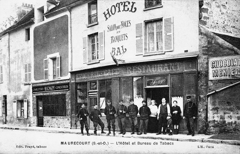 l'ancien hôtel-restaurant et bureau de tabacs