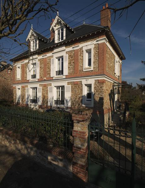 Vue d'ensemble des maisons jumelles, 9-11 avenue de Beauséjour.