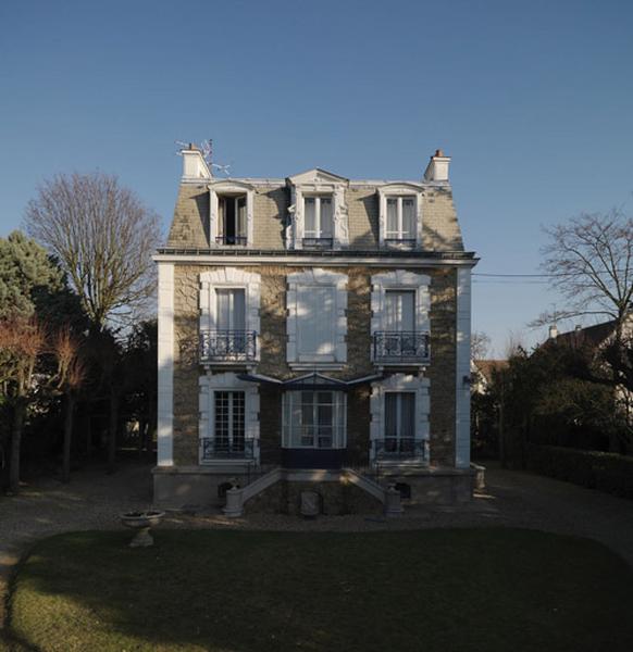 Vue d'ensemble de la maison, 44 avenue de Bellevue.