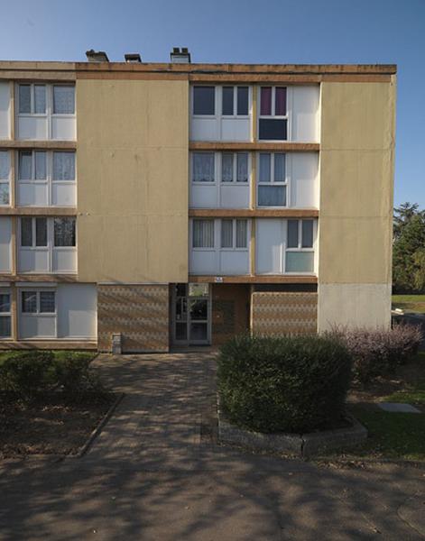 Détail d'une travée d'un immeuble R+3, 14 avenue de la Concorde.