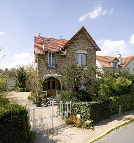 Vue d'ensemble du pavillon, 42 allée des Vergers.