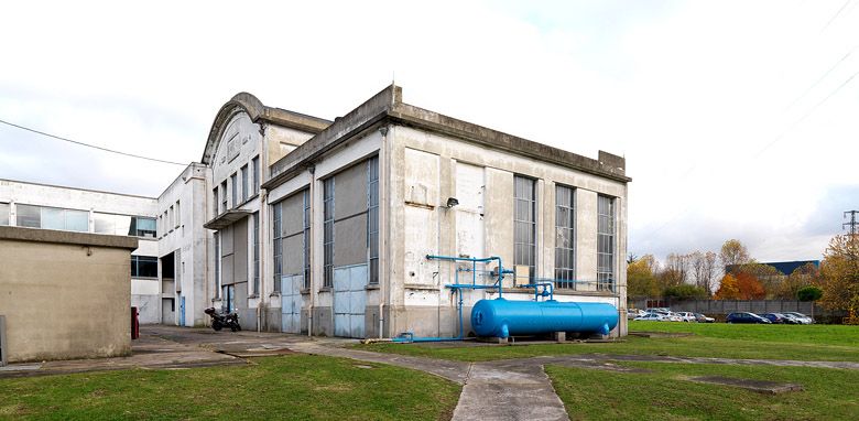 Valenton, usine Alkan, rue du 8 Mai 1945. Vue d'ensemble du bâtiment de la centrale.