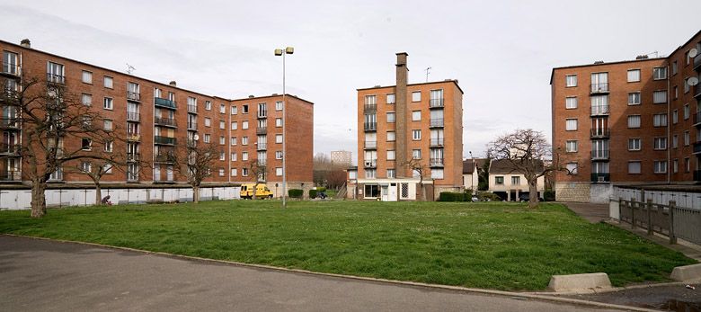 Alfortville, cité HBM du square Saint-Pierre, rue de Grenoble, rue de Dijon, rue de Genève. Vue d'ensemble depuis les rues.