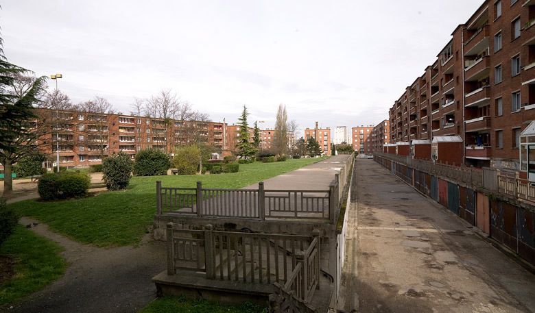 Alfortville, cité HBM du square Saint-Pierre, rue de Grenoble, rue de Dijon, rue de Genève. Vue d'ensemble depuis le jardin