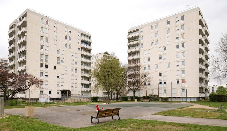 Alfortville, cité dite grand ensemble nord d'Alfortville. Vue des bâtiments de l'allée Jean-Baptiste Lulli.