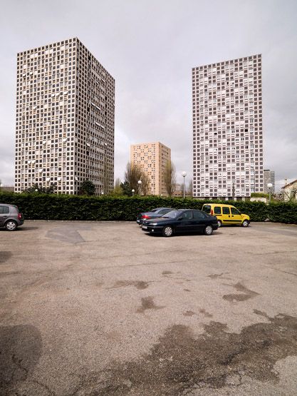 Alfortville, cité dite grand ensemble nord d'Alfortville. Vue des tours de la rue de Lisbonne.