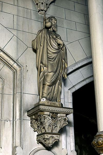 Saint Jacques le majeur, vue prise depuis la gauche.