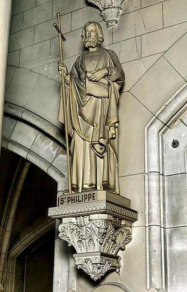 Saint Philippe, vue prise depuis la droite.