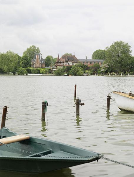 Vue du lac vers le lycée