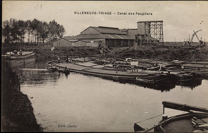 Villeneuve-Saint-Georges. Le canal des Peupliers à Villeneuve Triage.  Carte postale. ( Musée de la batellerie, Conflans-Sainte-Honorine)